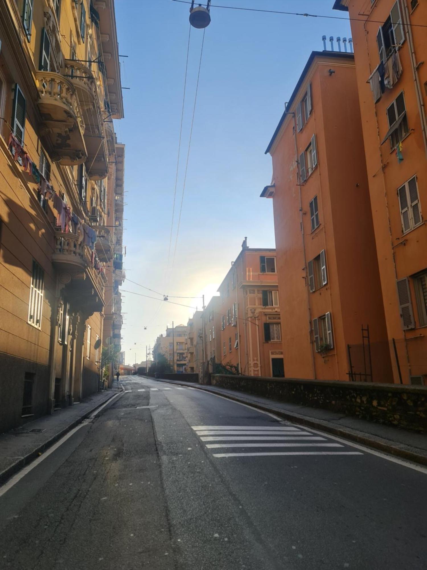 Ampio Appartamento Con 2 Posti Auto E Cortile Генуя Екстер'єр фото